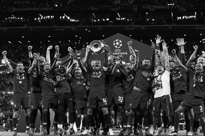 [图]中超-刘祝润进球 大连英博主场两球完胜山东泰山