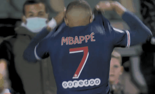 《第3次生日》15周年回顾：阿雅的爆衣曾是绅士必修课