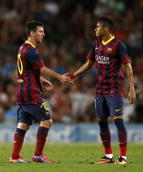 《名侦探柯南：绯色的子弹》中字版终极预告公布 危险正在逼近