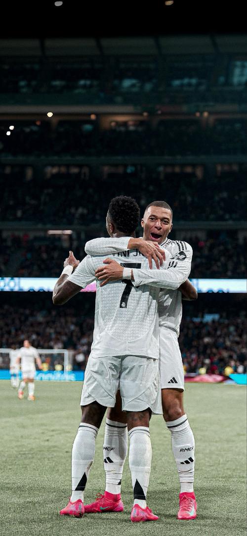 记者：国米和尤文有意夏窗签卡约德，正在关注球员动向